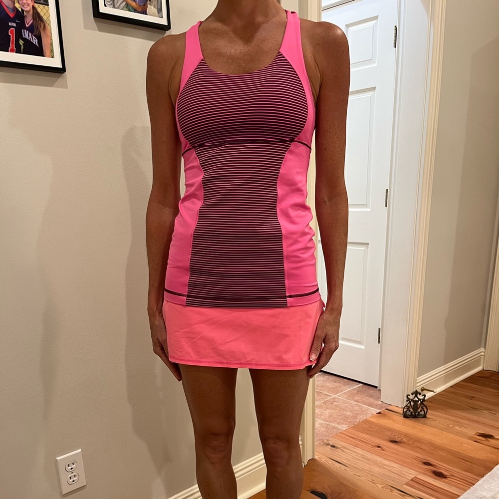 Lulu lemon tank size 6